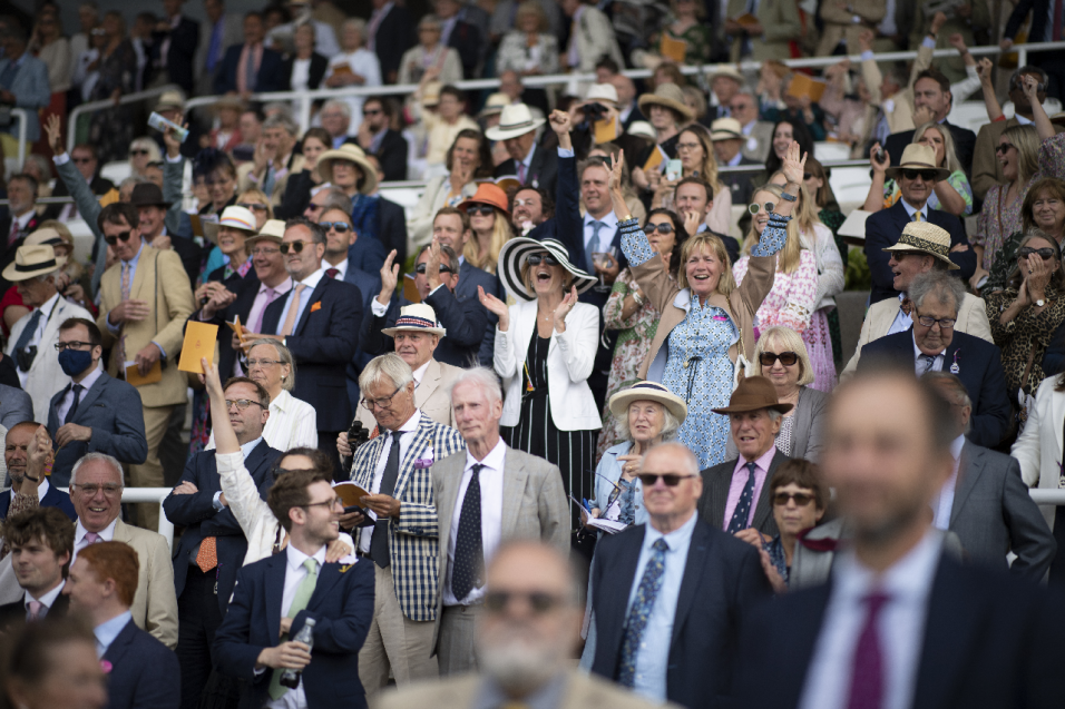 Goodwood race fans
